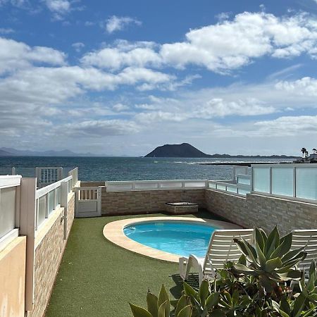 Beach Front Villa Vv Коралео Екстериор снимка