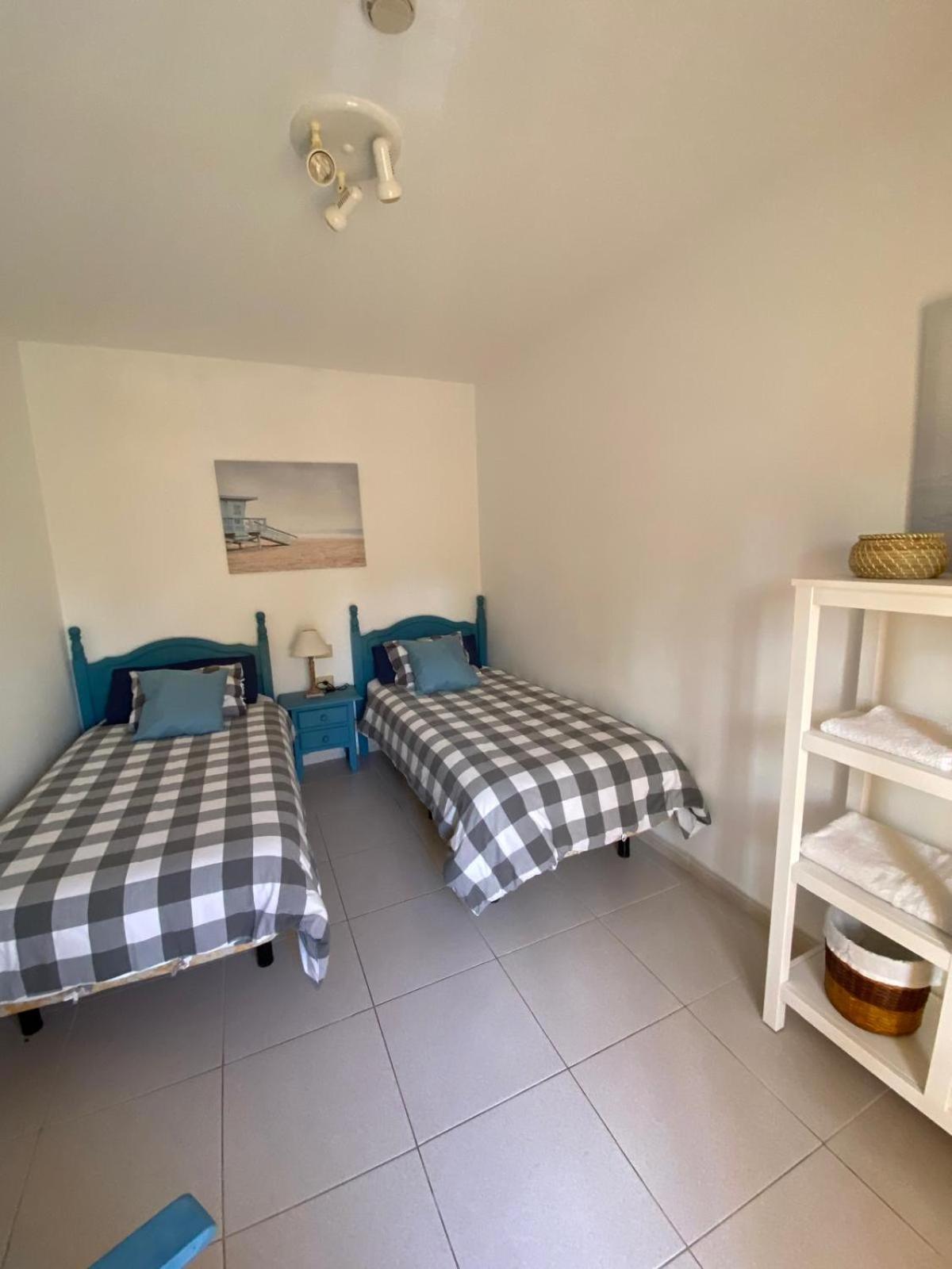 Beach Front Villa Vv Коралео Екстериор снимка