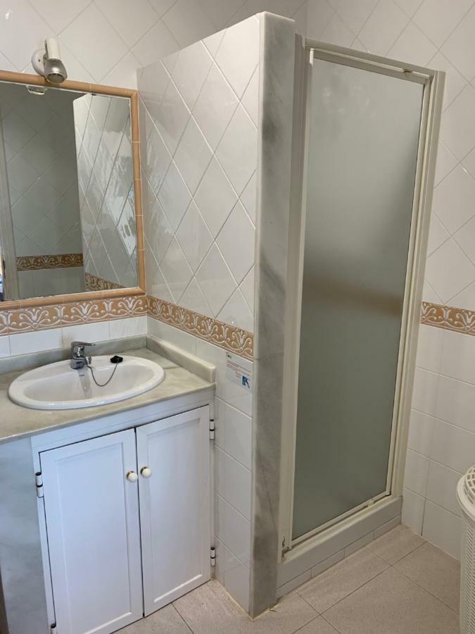 Beach Front Villa Vv Коралео Екстериор снимка